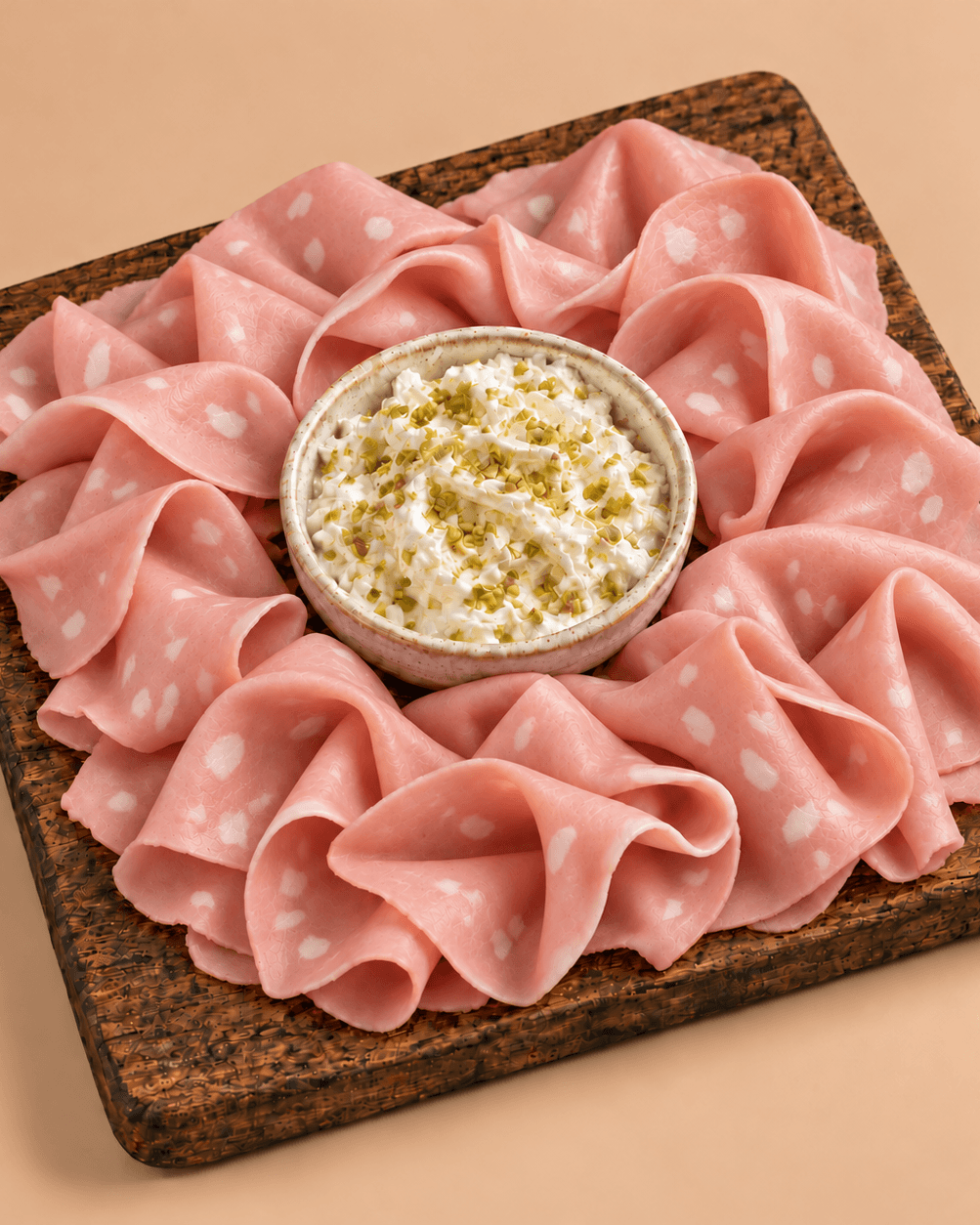 TAGLIERE MORTADELLA, STRACCIATELLA E PISTACCHI